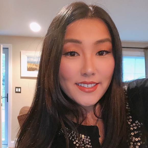 Meet Your Seller! Hi my name is Kerry! 😘 - Picture 3 of 4